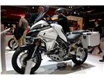 Multistrada Enduro v barvě Star White Silk s padacím rámem